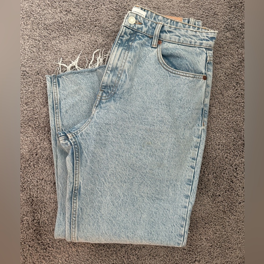 Zara straight leg light wash raw hem jeans size US 12